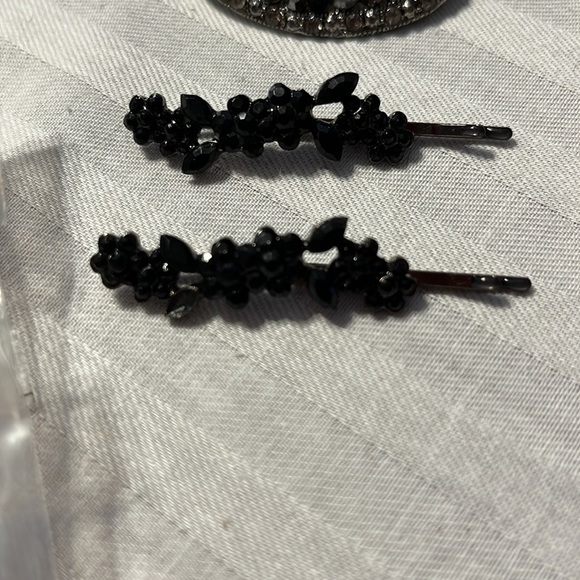 EUC and NWT Prom and Holiday Hair clips - Picture 3 of 13
